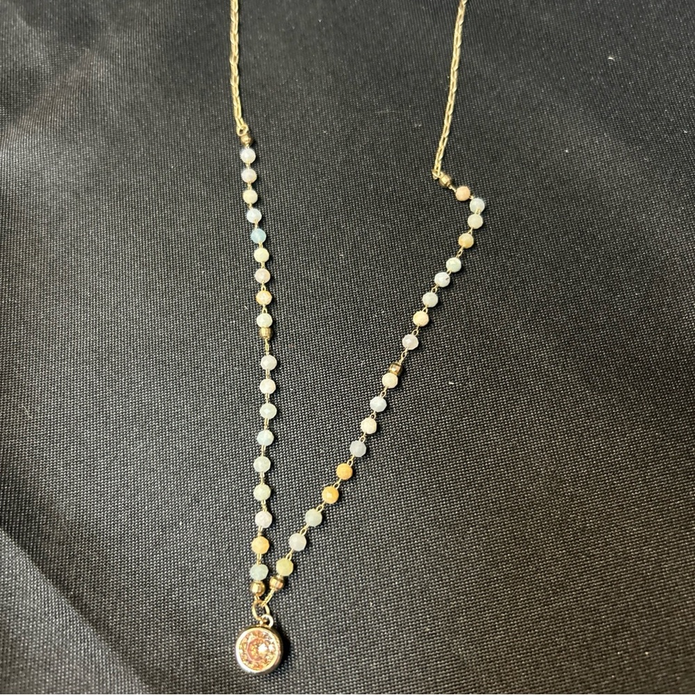 Chic Gold and White Beaded Necklace